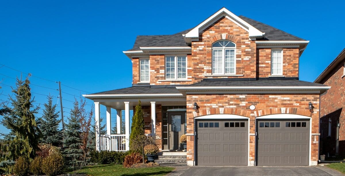 Can You Add a Garage to a House in Winnipeg